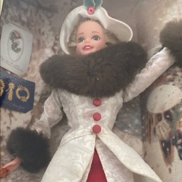 1995 HALLMARK Holiday Memories Barbie Doll Special Edition - Picture 5 of 16